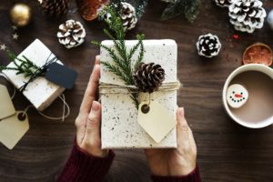 How To Use Social Media For Holidays